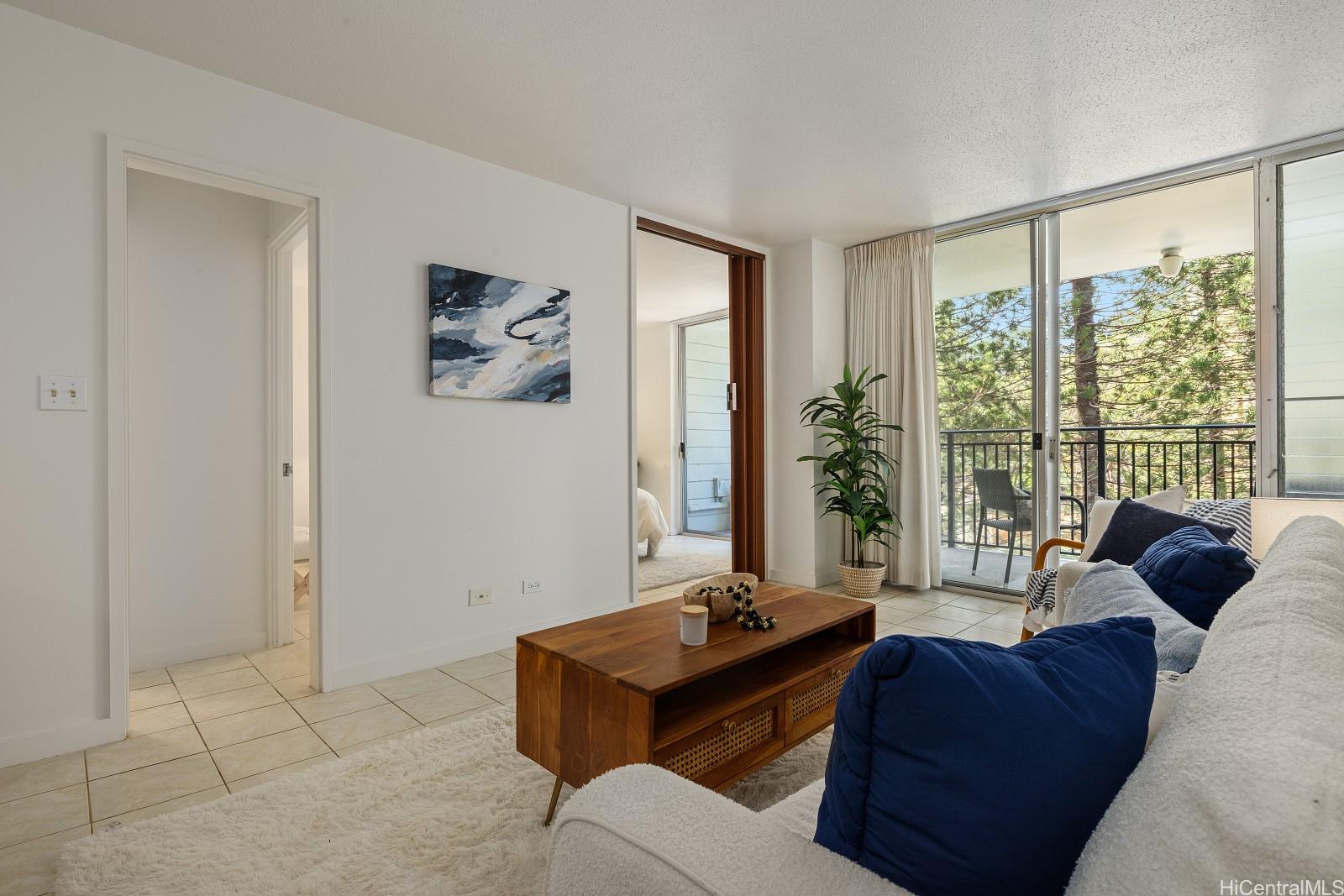 ハワイ不動産物件｜1610 Kanunu Street #306, Honolulu HI 96814