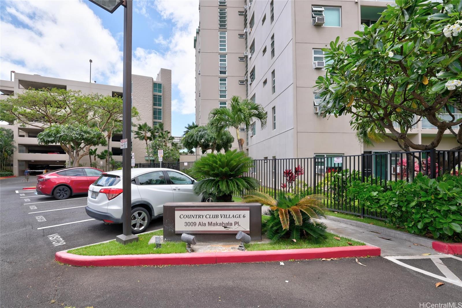 ハワイ不動産物件｜3009 Ala Makahala Place #213, Honolulu HI 96818