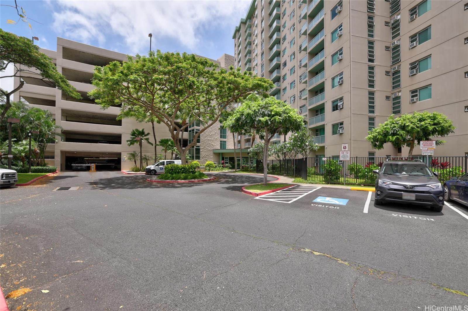 ハワイ不動産物件｜3009 Ala Makahala Place #213, Honolulu HI 96818
